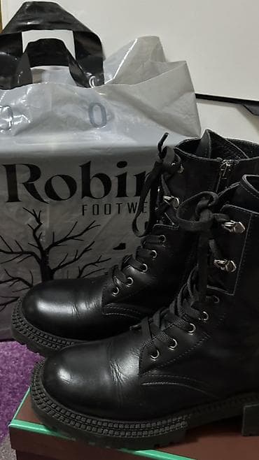 Ботинки и ботильоны: Черные женские ботинки в стиле combat/берцы. Характеристики: - — 9