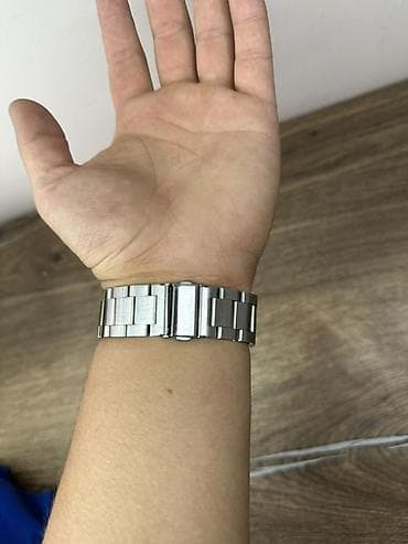 a 90: Умные часы c круглым сенсорным дисплеем и металлическим браслетом - — 6