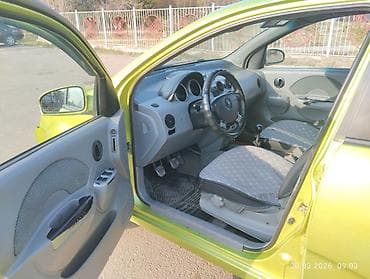 210 cdi: Chevrolet Aveo: 2004 г., 1.4 л, Механика, Бензин, Хэтчбэк — 6