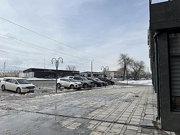 Недвижимость: Магазин, В жилом доме, 71 м² Действующий, Без оборудования, Без ремонта, Вода, Канализация, Электричество, Отдельный вход, 1 линия — 5