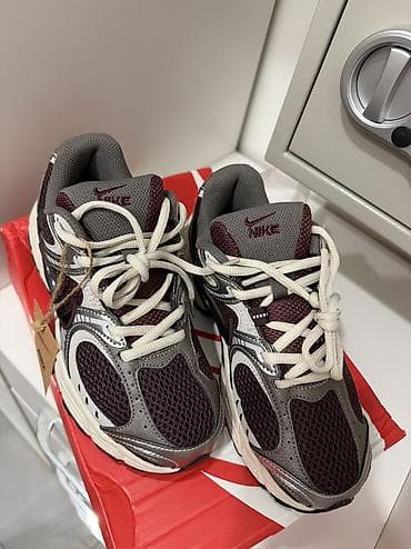 комбинация: Кроссовки, 37, 37.5, Nike, Новый — 2