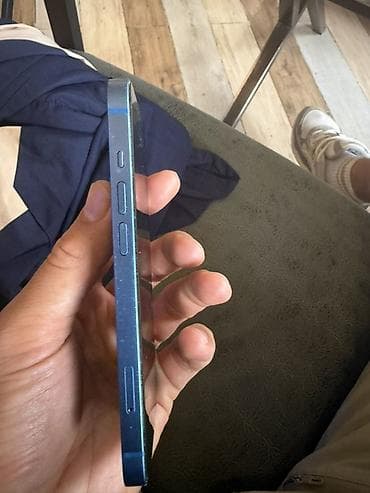 6 d: IPhone 13, Б/у, 128 ГБ, Синий, 84 % — 3