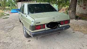 Mercedes-Benz 190: 1985 г., 0.2 л, Механика, Бензин, Седан — 4