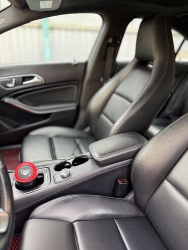 спорт машина: Mercedes-Benz CLA-class: 2018 г., 2 л, Автомат, Бензин, Седан — 7