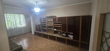 Батирлер: 3 бөлмө, Менчик ээси, Чогуу жашоосу жок, Жарым -жартылай эмереги бар — 5