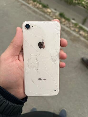 телефон кнопычный: IPhone 8, Б/у, 64 ГБ — 1