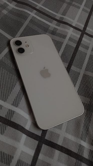 Apple iPhone: IPhone 12, Б/у, 64 ГБ, Белый, Зарядное устройство, Защитное стекло, Чехол, 77 % — 1