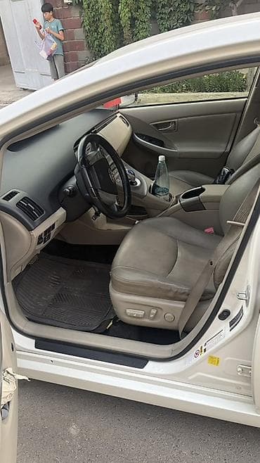 honda fit: Toyota Prius: 2012 г., Гибрид, Хэтчбэк — 7