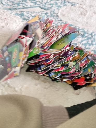 Большой лот разноформатных коллекционных карт. - Примерно несколько