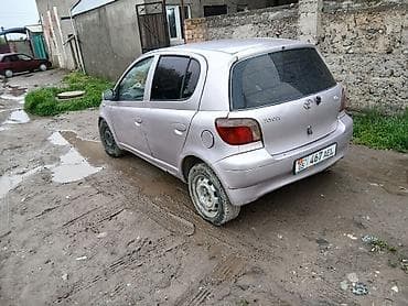 Toyota Vitz: 1999 г., Бензин, Хэтчбэк