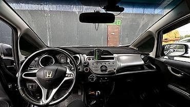 машины до 100к: Honda Fit: 2011 г., 1.5 л, Автомат, Бензин, Хэтчбэк — 6