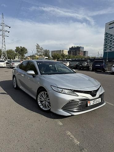 Toyota Camry: 2019 г., 2.5 л, Автомат, Бензин, Седан at lalafo.kg Toyota Camry: 2019 г., 2.5 л, Автомат, Бензин, Седан