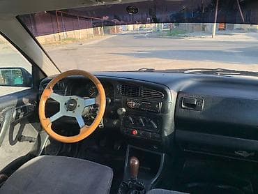sprinter 2 2 cdi: Volkswagen Vento: 1993 г., Седан — 5