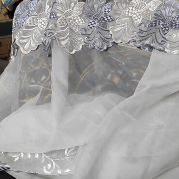 занавески ош: Продам две занавески. в хорошем состоянии,б/у мало Первая белая 6м — 1