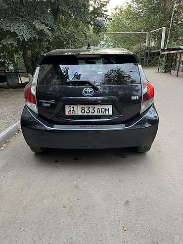 форестер 2016: Toyota Prius C: 2016 г., 1.5 л, Автомат, Гибрид, Хэтчбэк — 4