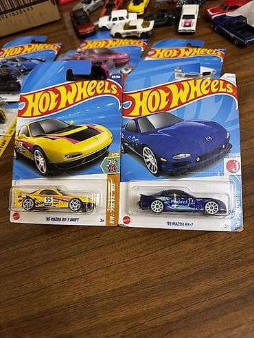 коллекционные машины: Набор коллекционных машинок Hot Wheels (масштаб 1:64), запечатанные — 10