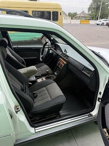 90: Mercedes-Benz W124: 1995 г., 2.5 л, Механика, Дизель, Универсал — 2