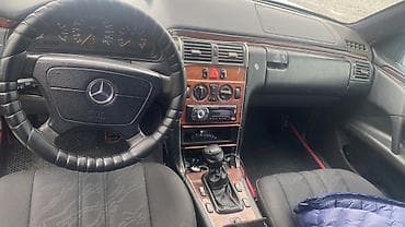 Mercedes-Benz E-Class: 1995 г., 2 л, Механика, Бензин, Седан — 7