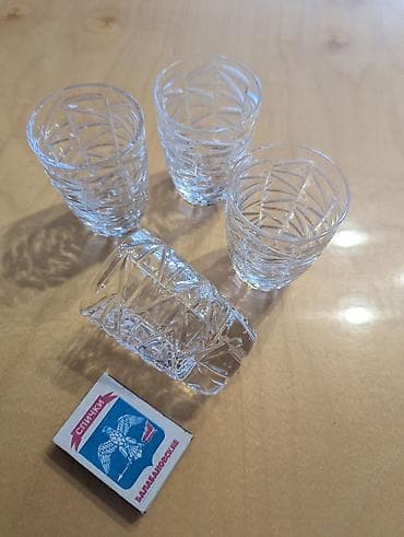 Набор миниатюрных рюмок и кружек из хрусталя с гранёным узором — 4