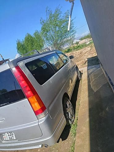 Honda Stepwgn: 2001 г., Минивэн