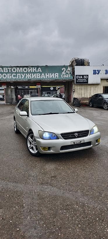 Toyota Altezza: 1999 г., 2 л, Автомат, Бензин, Седан