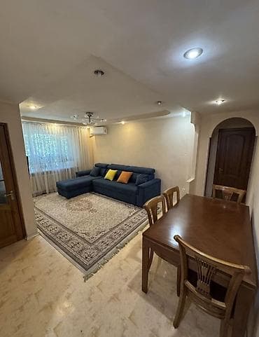 osh flat: 3 комнаты, 56 м², Центральная мечеть Хрущевка, 1 этаж — 3