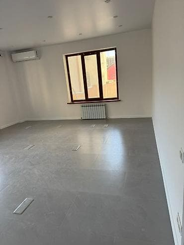 Кыймылсыз мүлк: Кеңселерди ижаралоо, 135 м², Турак комплексинде — 3