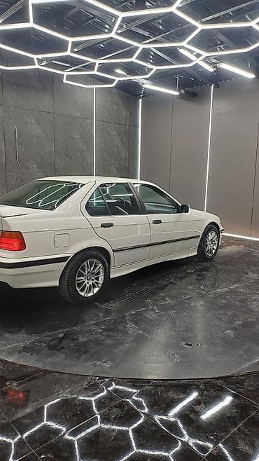 bmw 1 8: BMW 3 series: 1991 г., 1.8 л, Механика, Бензин, Седан — 5