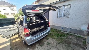 Mitsubishi Chariot: 1999 г., 2.4 л, Механика, Бензин, Минивэн — 5
