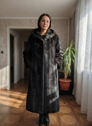 35 36 размер: Шуба новая,длинная,тёмно-коричневая,размер XL.Стоимость 2000сом — 1