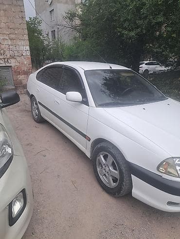 зеркла: Toyota Avensis: 2001 г., 2 л, Автомат, Бензин, Седан — 4