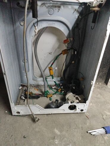 куплю машинку стиральную бу: Стиральная машина Samsung, Б/у, Автомат, До 5 кг, Компактная — 5