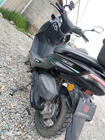 р14 17565: Скутер/макси-скутер с яркой Х‑образной светодиодной оптикой и высоким — 7