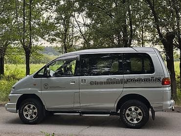 Транспорт: Mitsubishi Delica: 2003 г., 3 л, Бензин, Кроссовер — 4