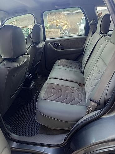 Mazda Tribute: 2003 г., Кроссовер