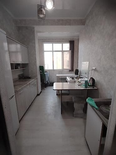 di store: 1 комната, С мебелью частично — 6