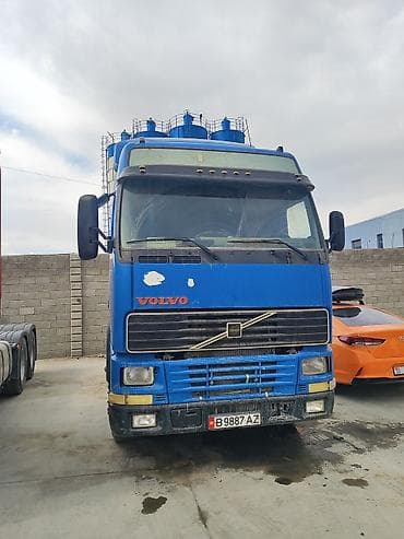 Тягач, Volvo, Контейнеровоз