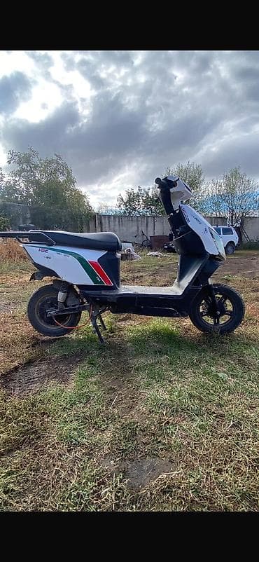 Электрические скутеры 2 шт за 50тыс
Полностью рабочие