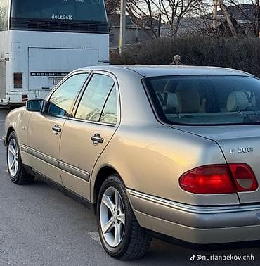 bmw x7 цена: Mercedes-Benz E-Class: 1998 г., 2 л, Механика, Бензин, Седан — 3