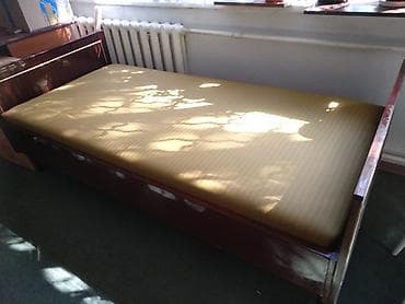 used bed: Срочно! Односпальная кровать из цельного массива дерева. Румынская — 1