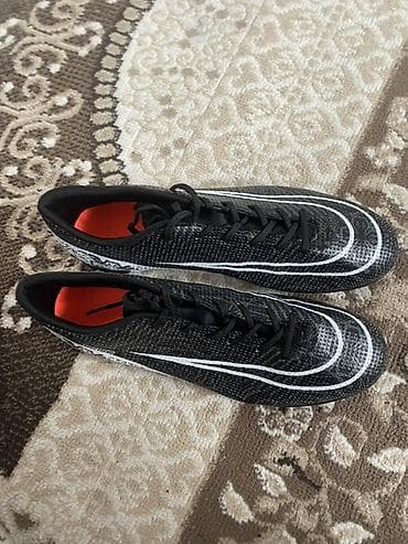 Мужские кроссовки, 44, Nike, Новый, цвет - Черный, Платная доставка, Самовывоз