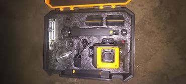 Набор инструментов: 1) Лазерный уровень COROLLA в ударопрочном