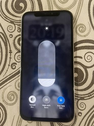 redmi note 6: Apple iPhone Pro, серебристого цвета. Смартфон с плоскими гранями — 4