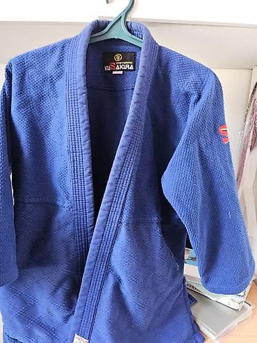 Турники и брусья: Кимоно (кэйкоги) для дзюдо/дзюдзюцу два костюма размеры указаны на — 3