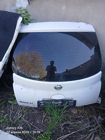 honda git: Крышка багажника Nissan, 2003 г., Оригинал — 1