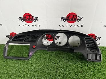 Детали салона: Щиток приборов Honda — 1