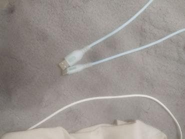 USB-кабель для зарядки и передачи данных. - Разъёмы: USB‑A — — 1