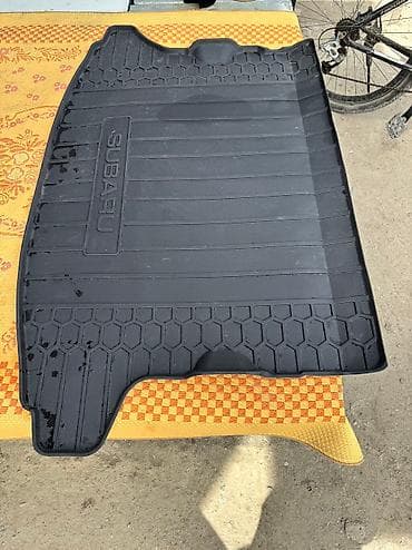 импреза: Родные Резиновые Полики Для багажника Subaru, цвет - Черный, Новый, Самовывоз — 2