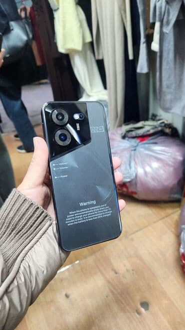 one plus 3: Смартфон с большим безрамочным дисплеем и двойным модулем основной — 1