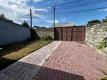 Недвижимость: Дом в районе Восток-5, пересечение Чуй/Айтматова. Параметры: - — 3
